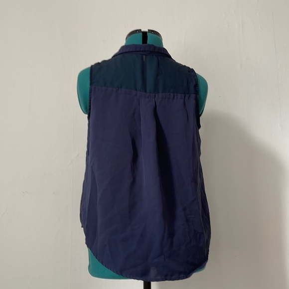 In new condition - Picture 2 of 4